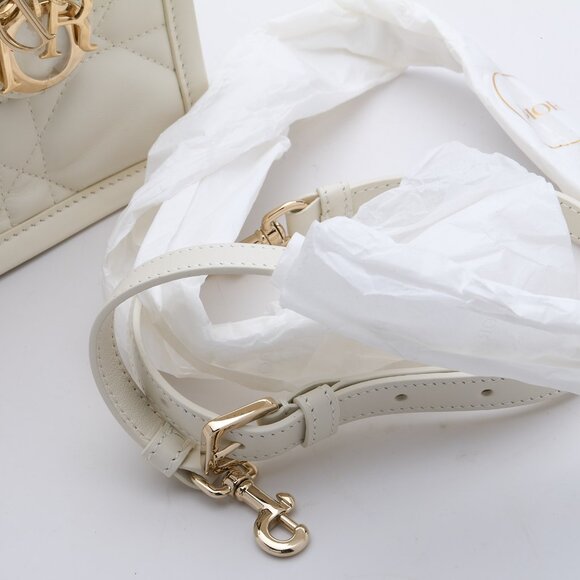 Mini Dior Book Tote Latte Macrocannage Calfskin (21.5 x 13 x 7.5 cm) - Picture 3 of 13